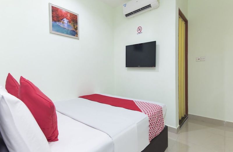 OYO 444 KL Empire Hotel