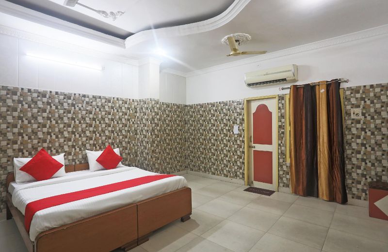 OYO 44119 Gyan Guest House