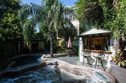 The Lookout Inn of New Orleans