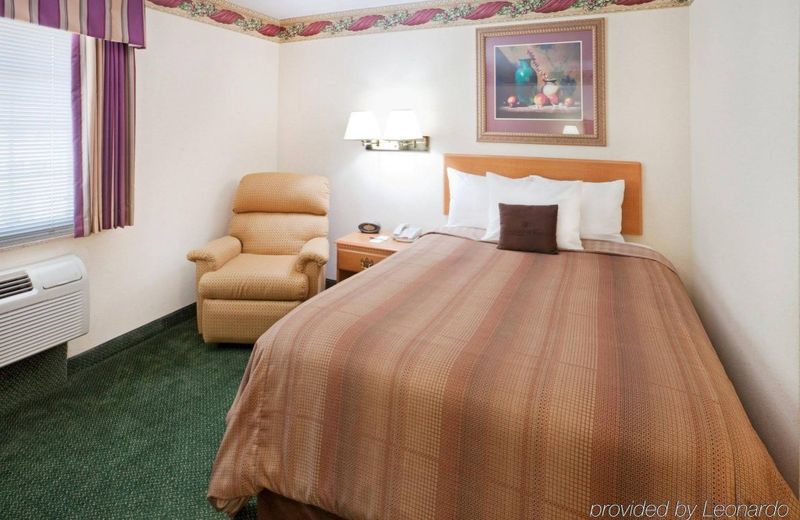 Candlewood Suites Tyler, an IHG Hotel