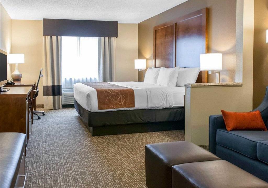 Comfort Suites Terre Haute University Area
