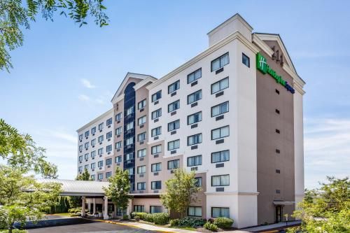 Holiday Inn Express Hauppauge-Long Island, an IHG Hotel