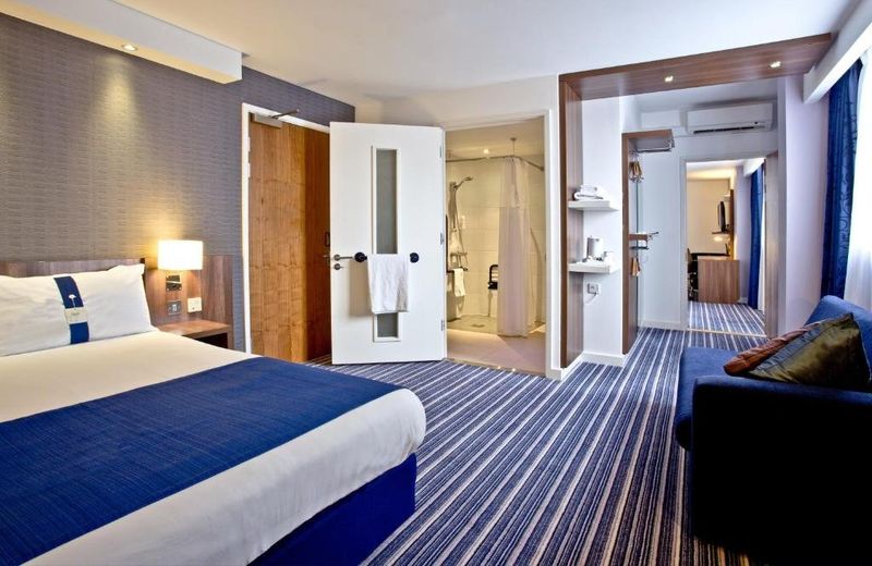 Holiday Inn Express Birmingham South A45, an IHG Hotel