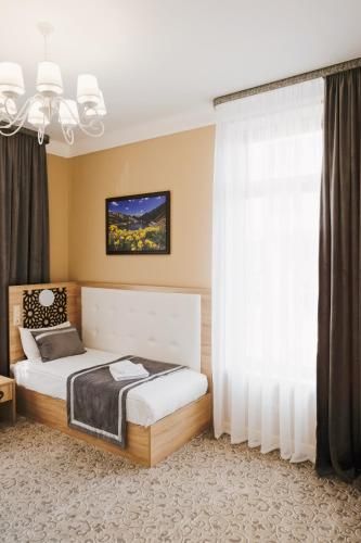 Dona Hotel