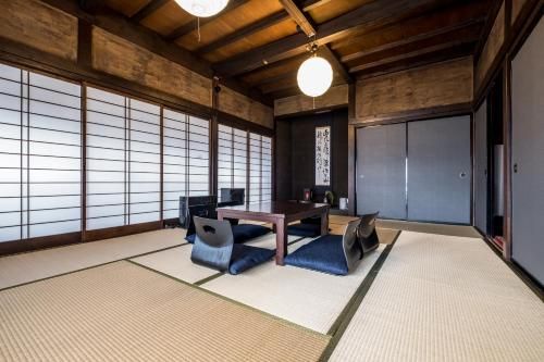 Classic Japan Living Miuraya