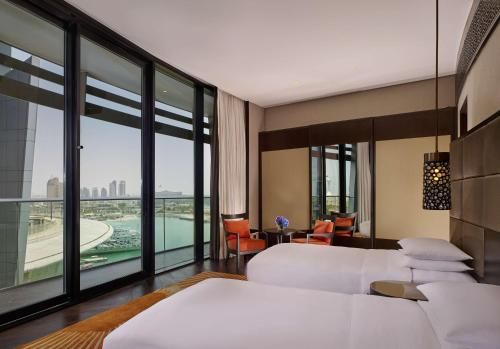 Grand Hyatt Abu Dhabi Hotel & Residences Emirates Pearl