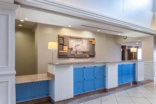 Holiday Inn Express Hauppauge-Long Island, an IHG Hotel