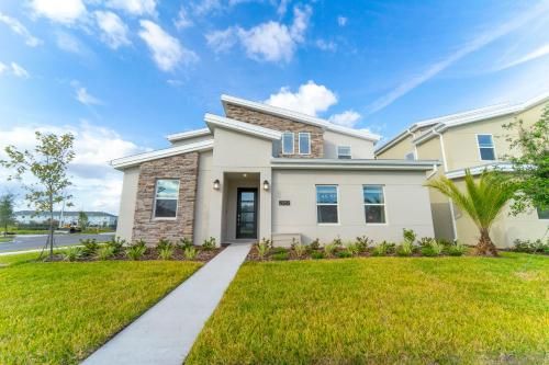 Stunning 8 Bd w/ Pool Close to Disney 2887