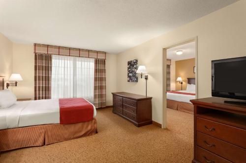 Country Inn & Suites by Radisson, Ames, IA