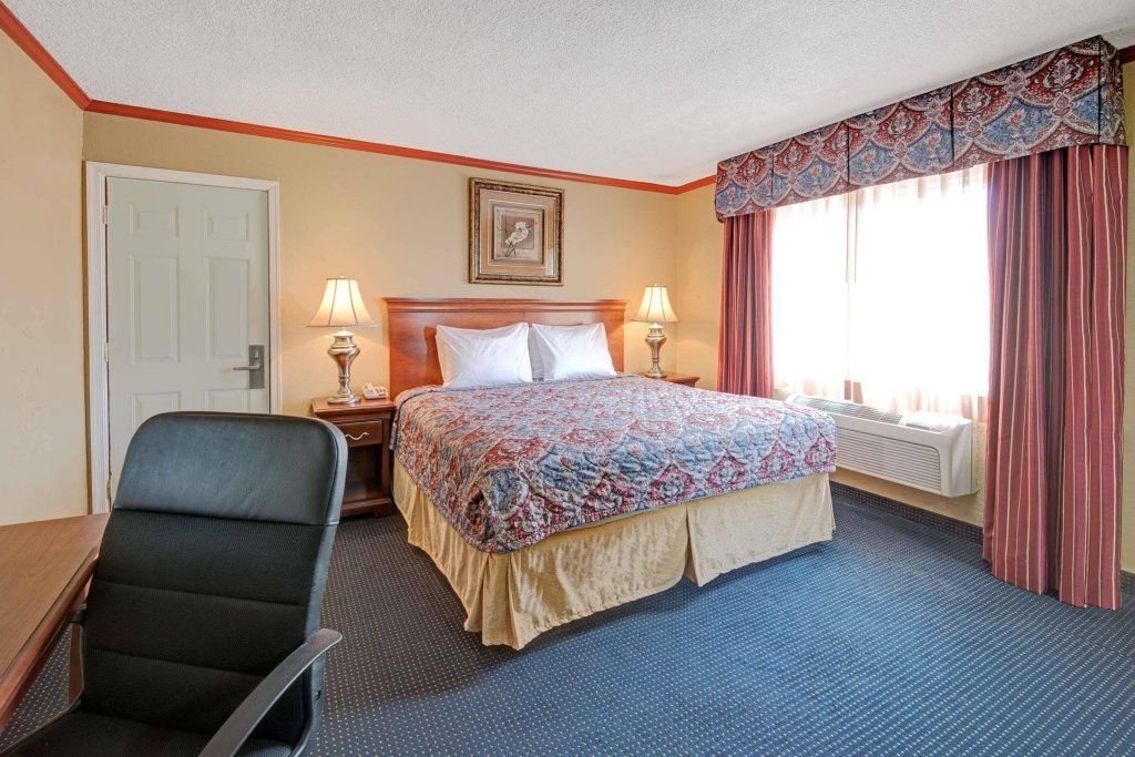 Days Inn by Wyndham Albuquerque Downtown