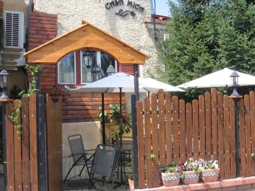 Outdoor Pictures 23