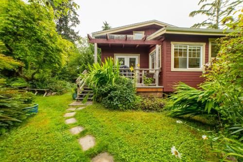 Island Village Properties at South Chesterman's Beach