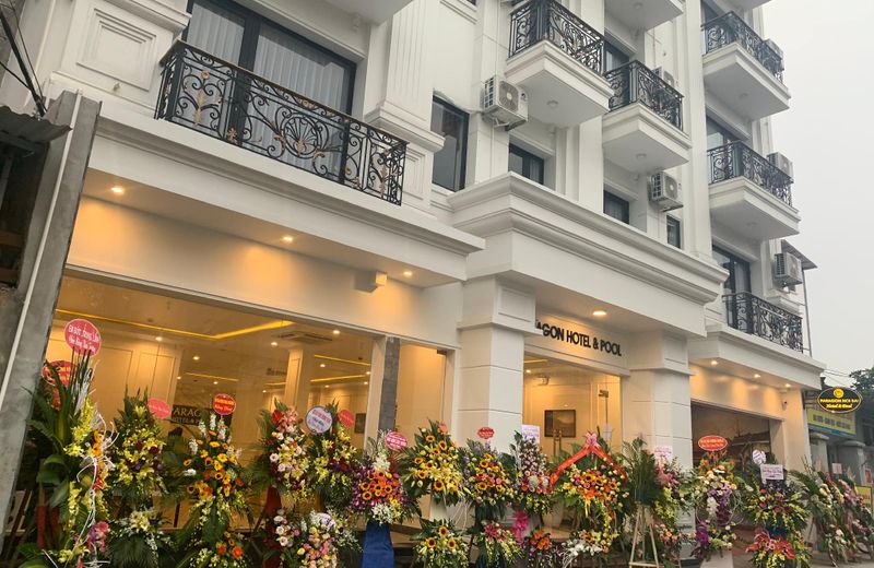 Paragon House and Residence