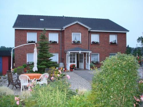Outdoor Pictures 1