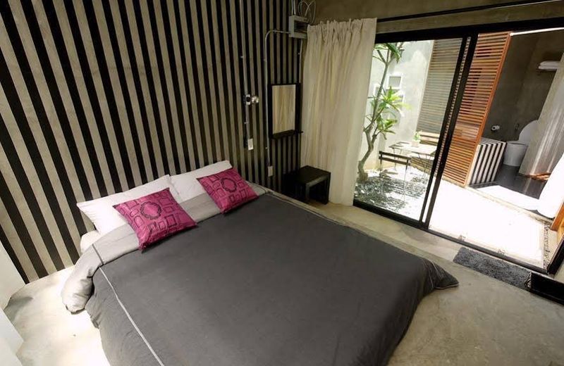 PAUSE Resort & Bar