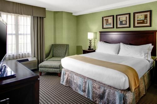 Holiday Inn Express Hotel & Suites Atlanta Buckhead, an IHG Hotel