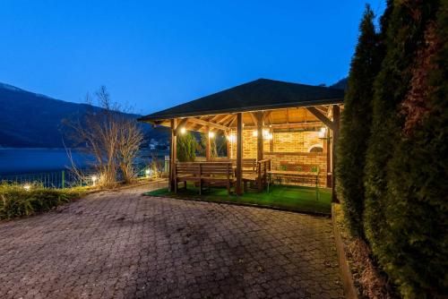 Outdoor Pictures 11