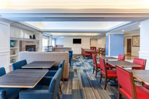 Holiday Inn Express Hauppauge-Long Island, an IHG Hotel