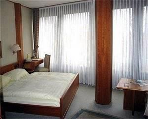 Diehls Hotel