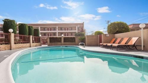 Best Western Pasadena Royale Inn & Suites