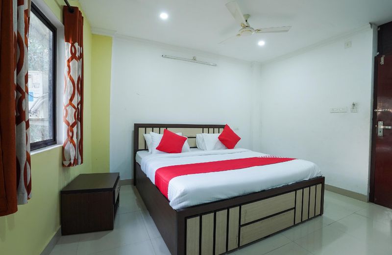 OYO 65447 Taj Residency