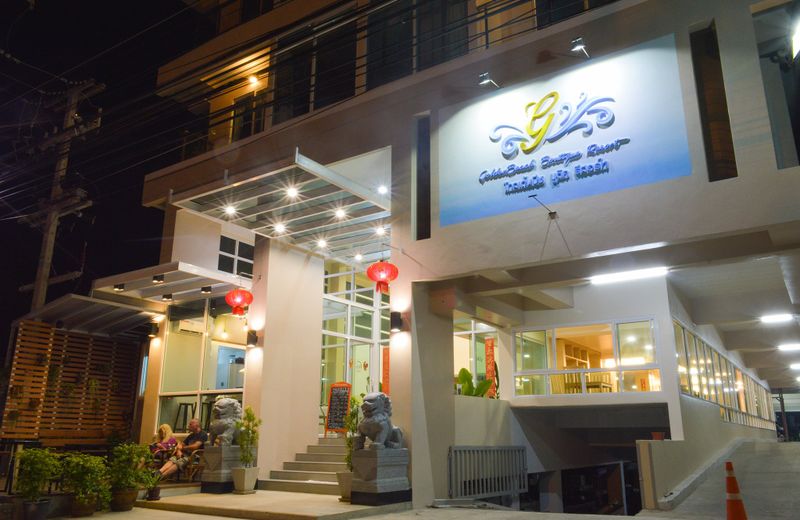 GoldenBeach Boutique Resort