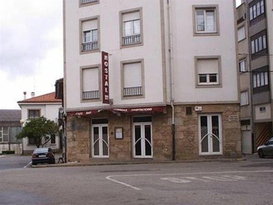 Hostal Valadares
