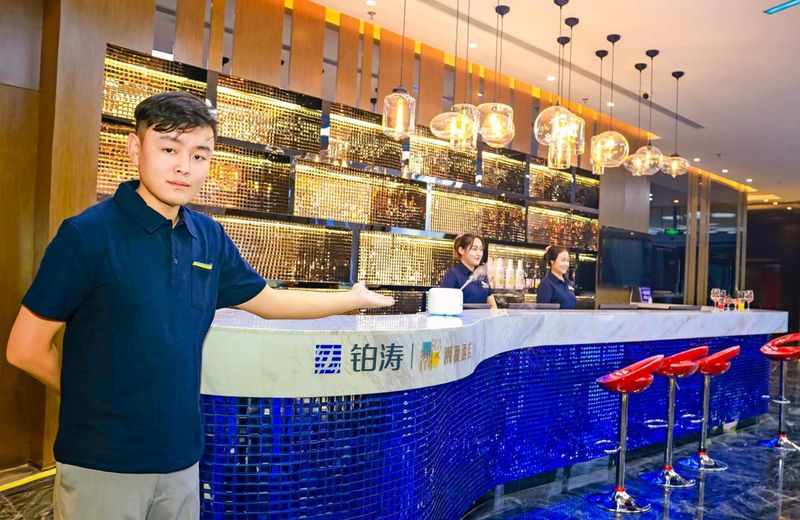 ZMAX Hotels Changji Huijia Shidai Municipal Government