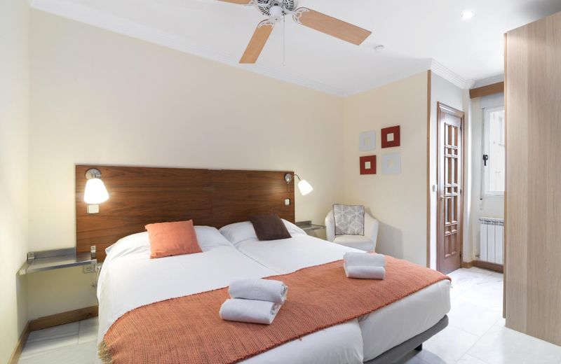 Apartamento de 100 m² en Centro de Madrid, con 2 habitación(es) y 2 baño(s) privado(s)