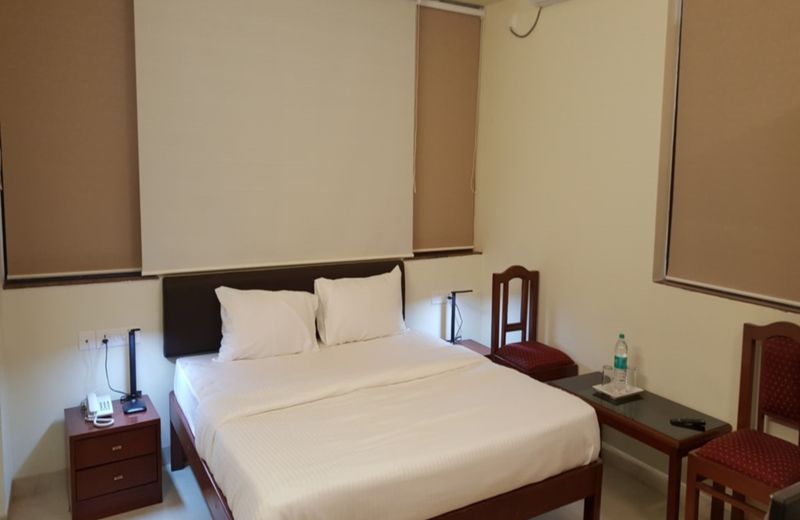 Gomati Business Hotel