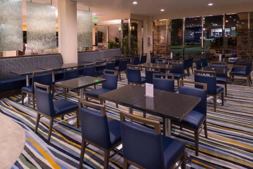 Holiday Inn Express Hotel & Suites Pasadena-Colorado Boulevard, an IHG Hotel