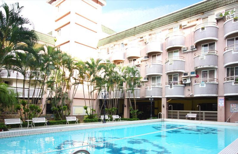 Midsummer Kenting Bed and Breakfast