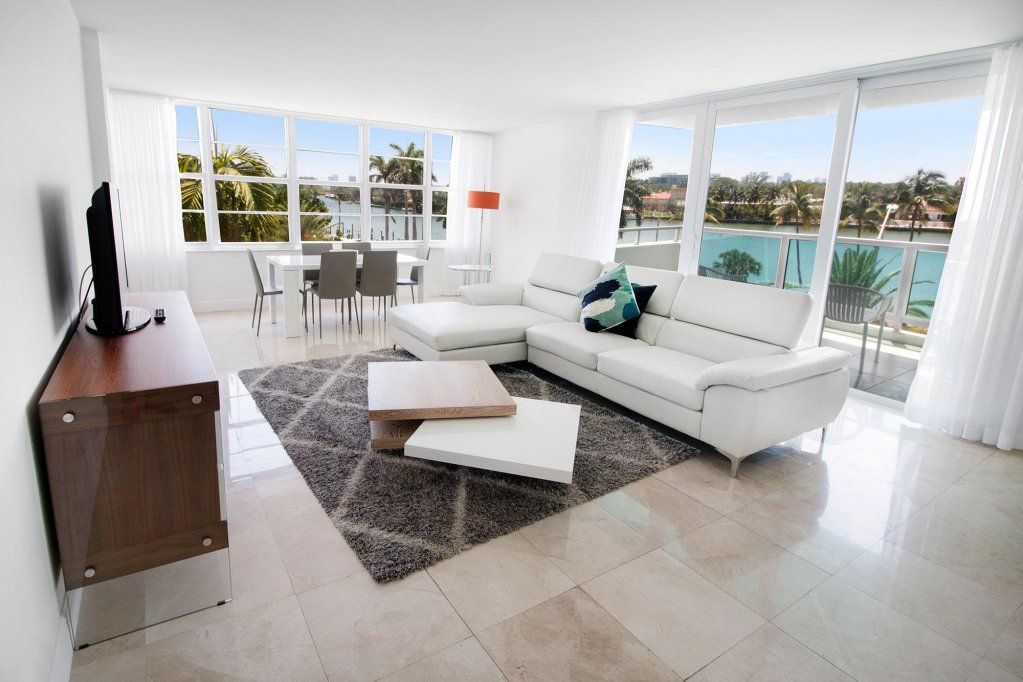 Seacoast Suites on Miami Beach