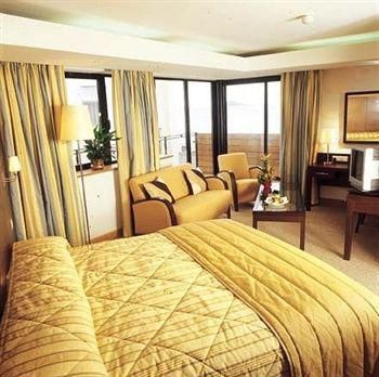 White Sands Hotel