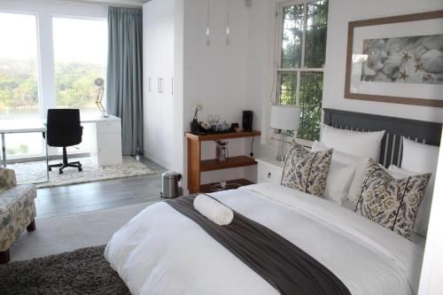 Blue's Guest House - East London Bonza Bay