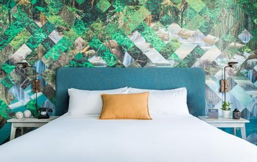 Canvas Moncton, Tapestry Collection By Hilton