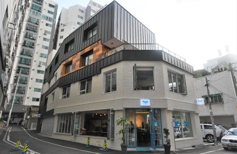 Bluehum Guesthouse
