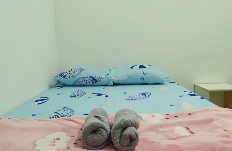 Firdaus Guesthouse | FREE WiFi | Near ETS Station