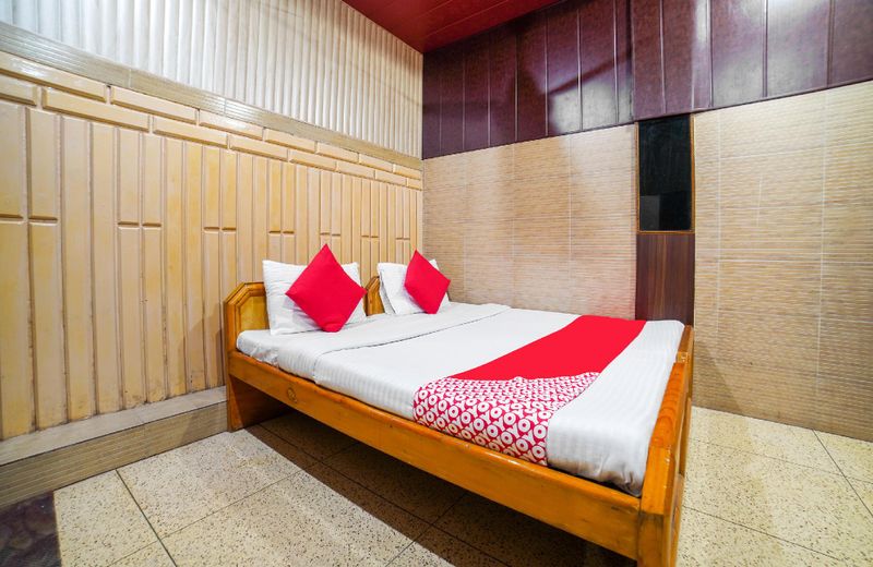 OYO 61031 Naini View Guest House