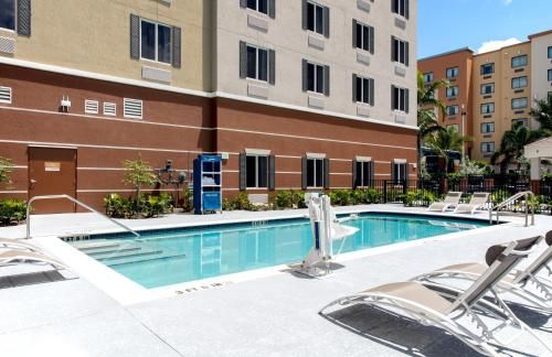 Candlewood Suites - Miami Exec Airport - Kendall, an IHG Hotel