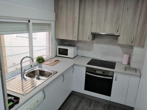 Apartamentos Dos Torres Frodo – Parking privado gratis