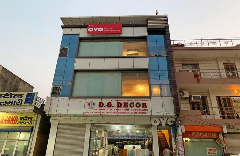 OYO Flagship 31025 Royal Residency Bata Chowk