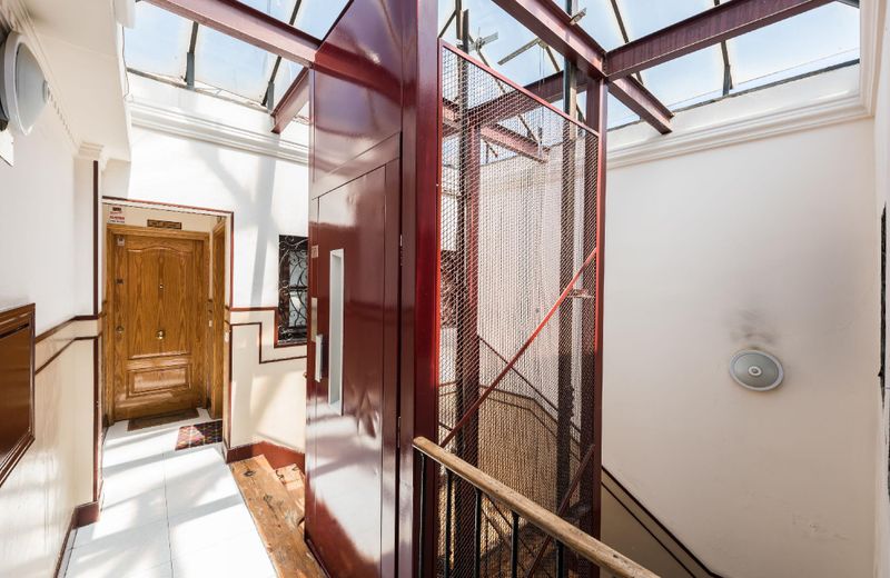 Apartamento estudio de 36 m² en Centro de Madrid, con 1 baño privado.