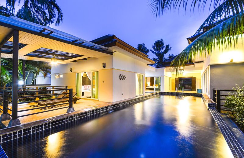 Les Palm Waterfall Pool Villa