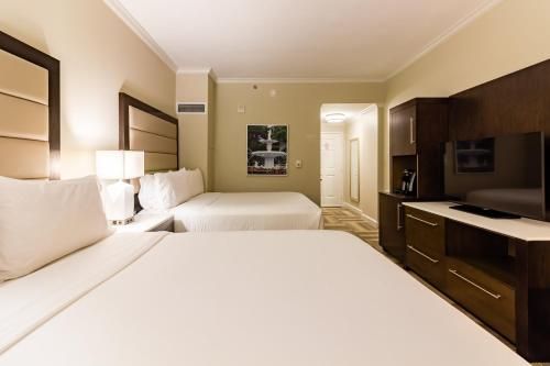 Holiday Inn Express Savannah - Historic District, an IHG Hotel