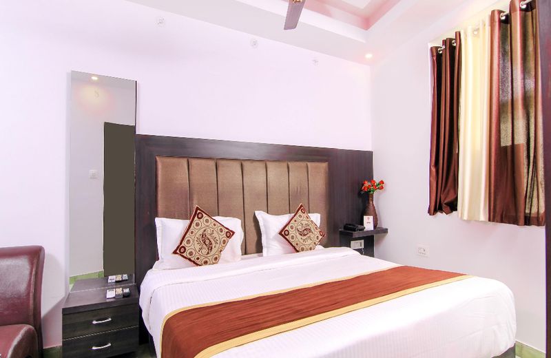 OYO 13652 Hotel Rajput