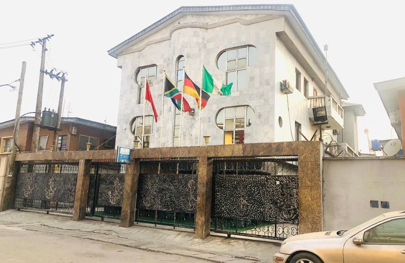Downtown Royal Hotel, Awolowo