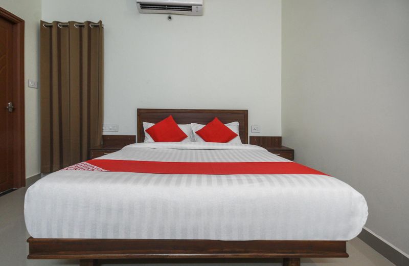 OYO 48373 Sri Darshanam Homes
