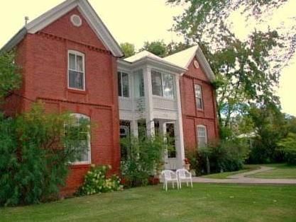 Valley House Inn