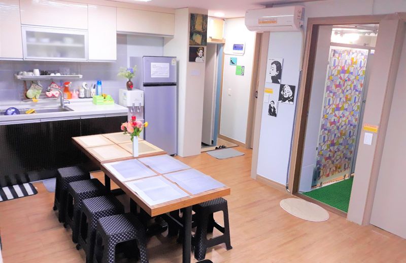 BUSAN.ST WLB GUEST HOUSE  dormitory (max 8 guests)